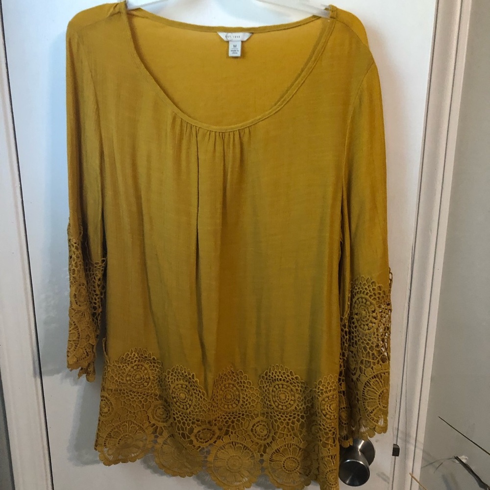 Est 1945 mustard blouse